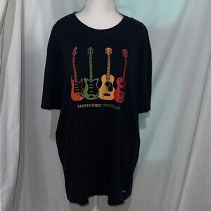 Black Guitar print "diversified portfolio" Life Is Good crusher tshirt size xl
